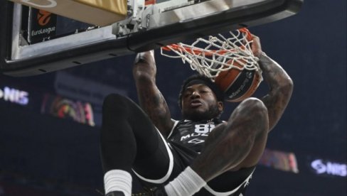 ПАРТИЗАН СЛАВИО У НЕСТВАРНОЈ АТМОСФЕРИ: Пао Бајерн, а црно-бели овако нешто до сада нису доживели