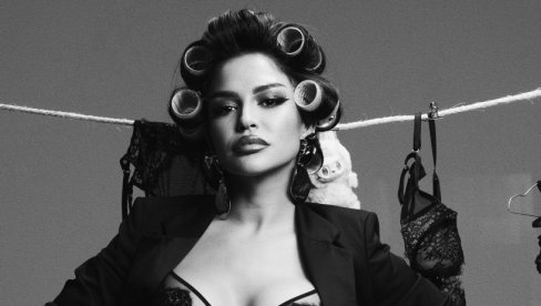 ЦРНА ЧИПКА: Александра Младеновић никад изазовнија - “Стиже нешто потпуно другачије (ФОТО)