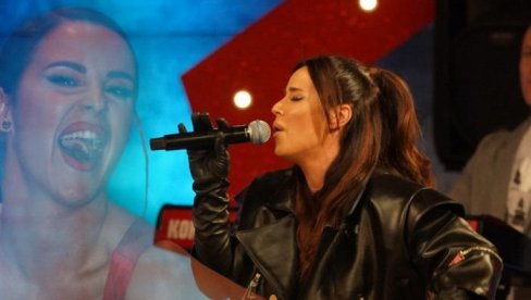 GADLJIVA SAM NA PAPIRE I UGOVORE: Naša poznata pevačica ne bi stala pred matičara - otkrila i zašto