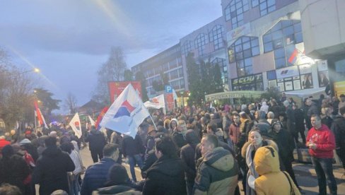 VELIKI SKUP U ŠIDU: Pokazaćemo blokaderima da ih se ne plašimo, ne damo Srbiju!