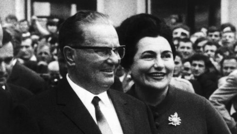 ДА ЛИ СТЕ ЗНАЛИ? Јованка Броз је бака наше познате водитељке, била уз прву даму до последњег дана