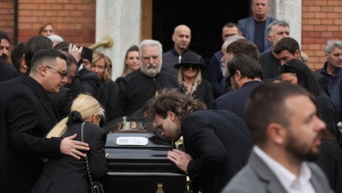 ДАНИЈЕЛА СЛОМЉЕНА: Цео дан ми се плаче, надам се да си на бољем месту