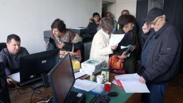 НОВОСТИ САЗНАЈУ: До 16 часова предато 141.911 захтева за легализацију