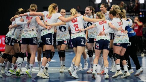 NIŠTA OD IZNENAĐENJA: Rukometašice Norveške ubedljive protiv Crne Gore u četvrtfinalu Svetskog prvenstva