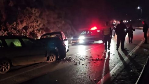 STRAVIČNA NESREĆA KOD LEPOSAVIĆA: Poginuo mladić (26), četiri osobe povređene (VIDEO)