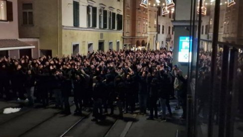 ЧИТАВ ГРАД У АУСТРИЈИ ОСТАО ЗАТЕЧЕН ЗБОГ СРБА: Ево шта су урадиле делије (ВИДЕО)