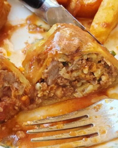 ЧАРОБНИ РЕЦЕПТ ЗА ПОСНЕ ПУЊЕНЕ ПАПРИКЕ: Заборавићете на месо при првом залогају! (ВИДЕО)