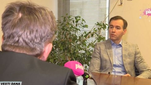 DETE JE REKLO DA GA TATA NE TUČE, POVUKLO IZJAVU, ALI ONI NE PRIHVATAJU Potresna ispovest oca porodice kojoj su u Austriji oduzeta deca