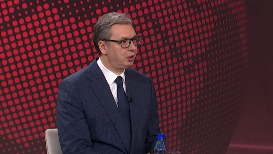 ВУЧИЋ НА РТС-У: Живим за овај народ, живим за ову земљу! Борим се за њих и увек гледам да поставим своја леђа и да се никад не сакривам