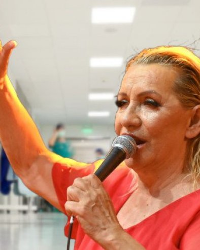 ВЕСНА ЗМИЈАНАЦ НАСТАЉА СА НАСТУПИМА: Само 15 дана после опшерације ће певати у кафани