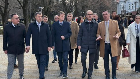 ĐURO MACUT U RADNOJ POSETI VRNJAČKOJ BANJI: Obišao ključne zdravstvene i infrastrukturne projekte i razgovarao sa građanima (FOTO)