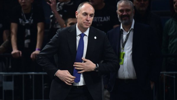 ИЗВИЊАВАМ СЕ НАВИЈАЧИМА: Мирко Оцокољић незадовљан након пораза Партизана од Виртуса