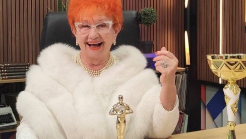 ДИВА КОЈА ПОМЕРА  КОНТИНЕНТЕ: Никшићанка Гордана Сарић, професорка француског и латинског, пригрлила и Оскар популарности