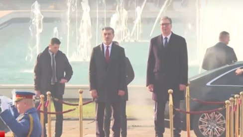КАВЕЛАШВИЛИ У СРБИЈИ: Вучић га дочекао испред „Палате Србија“ (ВИДЕО)