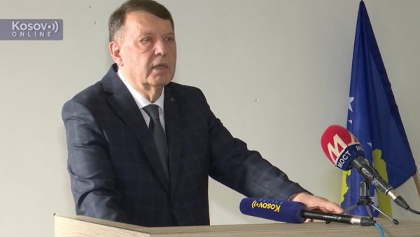 ОЧЕКУЈЕ СЕ ДА СЕ СПРОВЕДУ СВИ СПОРАЗУМИ Одборници четири општине на северу изгласали излазак из Асоцијације косовских општина