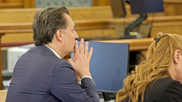 ПОГЛЕДАЈТЕ РЕАКЦИЈУ БРАЈАНА ВОЛША НАКОН ШТО ЈЕ ЧУО ПРЕСУДУ: Овако је реаговао на доживотну робију (ВИДЕО)