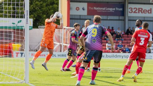 LIDER PADA U VUSTERŠIRU: Krčag ide na vodu dok se ne razbije