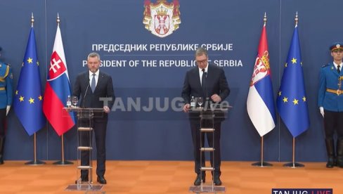 ОБРАЋАЊЕ ВУЧИЋА И ПЕЛЕГРИНИЈА Вучић: Не морам Србима посебно да објашњавам колико волимо Словачку