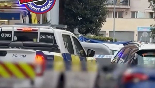 МИСЛИЛИ СМО ДА СУ ПЕТАРДЕ, А ОНДА СМО ГА ВИДЕЛИ НА ЗЕМЉИ Безуспешно покушавали да реанимирају Црногорца у Барселони (ВИДЕО)