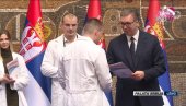 PRIJEM U PALATI SRBIJA: Vučić na dodeli ugovora o radu najboljim diplomcima medicinskih fakulteta i škola (VIDEO)