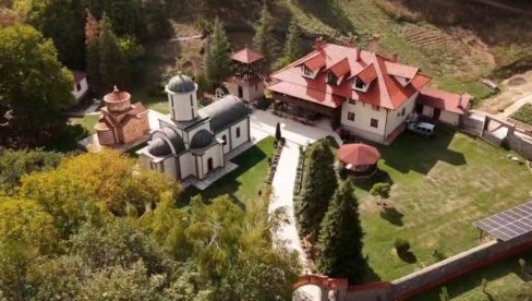 Iguman manastira Denkovac pravi sušenu tunu za kojom je najveća potražnja za vreme posta