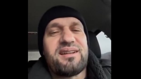 МИСЛИТЕ ЛИ ДА УМРЕТЕ Блокадер који је псовао српску мајку поручује: Алах ће нам све надокнадити (ВИДЕО)