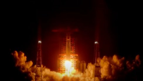 КИНА ЛАНСИРАЛА НОВЕ САТЕЛИТЕ: Long March-8A успешно послао терет у орбиту (ВИДЕО)