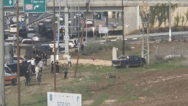 У ТЕРОРИСТИЧКОМ НАПАДУ УБИЈЕНЕ ДВЕ ОСОБЕ: Кац наредио војну операцију у граду нападача (ФОТО/ВИДЕО)