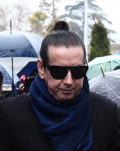 РОДИТЕЉИ СУ УМРЛИ ОД ТУГЕ КАДА ЈЕ ПОГИНУО: Јашар Ахмедовки смогао снаге да проговори о смрти брата Ипчета