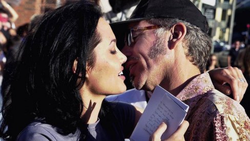 БИЛИ БОБ ТОРТОН ПРОГОВОРИО О БРАКУ СА АНЂЕЛИНОМ И ПРИВЕСЦИМА С КРВЉУ: То је био један од најлепших периода у мом животу