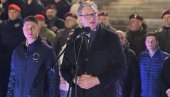 ČUVALI STE SRBIJU Vučić u Ćacilendu: Srbin zna da ustane kad je otadžbina napadnuta (FOTO)