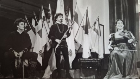 МУЗИЧКА ДЕШАВАЊА КОЈА СУ ОБЕЛЕЖИЛА ПОЧЕТАК ДЕЦЕМБРА: Од камерног звука до разбарушеног надахнућа