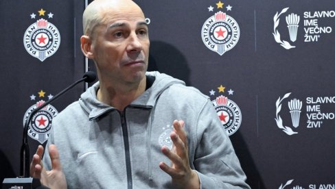 ДЕЛИЈЕ ГЛЕДАЈУ И НЕ ВЕРУЈУ: Ево шта је тренер црно-белих Ђоан Пењароја поручио пред вечити дерби Звезда - Партизан!