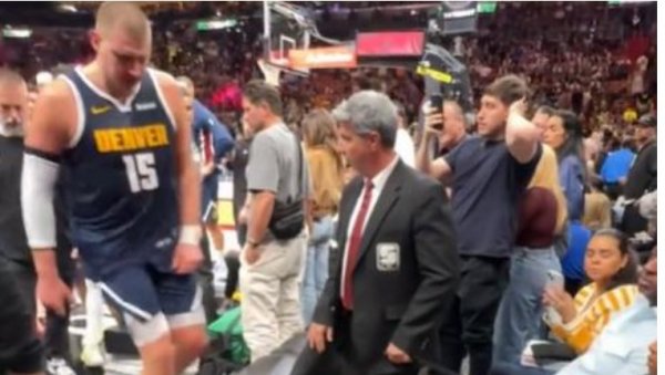 ДРАМА У ДЕНВЕРУ! Због овог снимка Николе Јокића је настала тотална паника у Колораду (ВИДЕО)