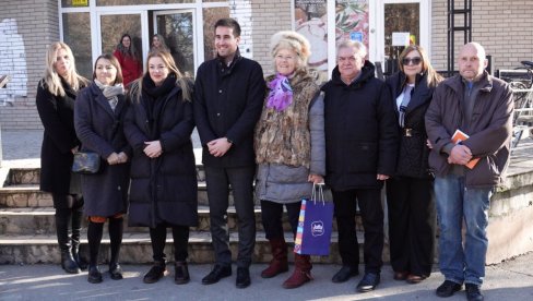 У СОМБОРУ ТРАЈНО СКУЋИЛИ ЧЕТИРИ ИЗБЕГЛИЧКЕ ПОРОДИЦЕ СА УКУПНО 15 ЧЛАНОВА: Станови уместо пакетића