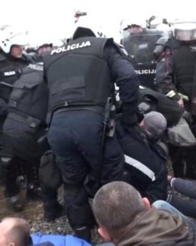 ЗЕЋАНИ ЋЕ ДЕБЛОКИРАТИ ПУТЕВЕ: Отказан протест у Ботуну, полиција и грађани постигли договор за празнике