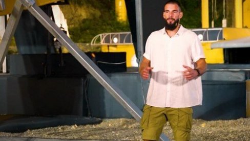 VODITELJ EHATLONA ZANEMEO OD IZNENAĐENJA: Vuk Vukašinović za rođendan dobio specijalan poklon - Ovome se nije nadao!