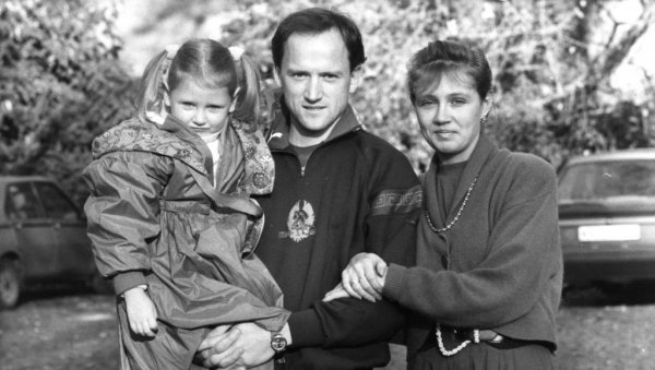 СВЕТ СПОРТА У ШОКУ! Легендарни фудбалер убија Русе у Украјини (ФОТО)