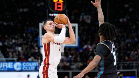 ЈОВИЋ НЕСТАО У ПОРАЗУ МАЈАМИЈА: Никола блед против Бостона