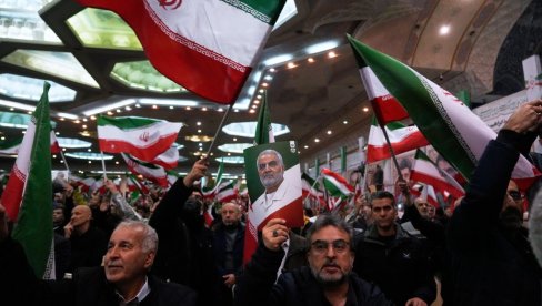 ГУБЉЕЊЕ ВРЕМЕНА Болтон не верује у успех преговора САД и Ирана