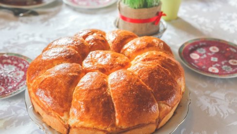 STARINSKI RECEPT ZA BOŽIĆNU POGAČU: Korak ko korak do savršenog testa