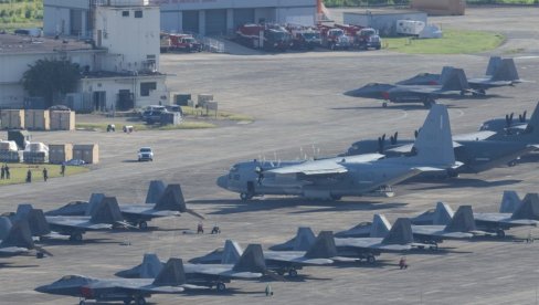 АМЕРИЧКИ АВИОНИ И ПВО ПРЕПЛАВИЛИ КАТАР: Кинески сателити откривају размере гомилања војне силе против Ирана (ВИДЕО)