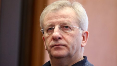 SIN BRANIMIRA BRSTINE KRENUO OČEVIM STOPAMA: Već je uspešan glumac i miljenik žena (FOTO)