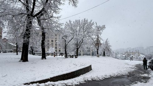 СНЕГ И ДО ПОЛА МЕТРА, СРБИЈА У КАНЏАМА ЗИМЕ: Реаговали РХМЗ и МУП, овде због мраза до -25 степени