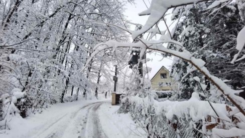 ВРЕМЕ ДАНАС: Облачно и хладно, понегде са слабим снегом