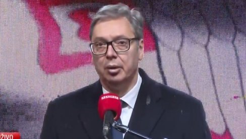 МОЋНА ВУЧИЋЕВА ПОРУКА: Боље је један дан као соко живети него се 100 година као миш скривати