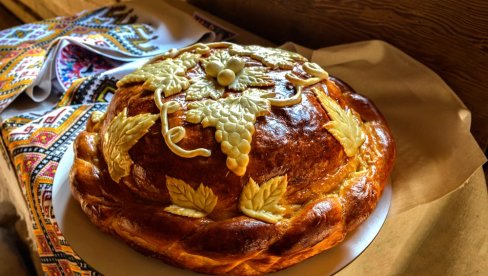 KAKO SE SPREMA BADNJAČA? Tradicionalna posna pogača za Badnje veče
