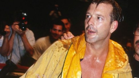 ZA NJIM SU LUDELE ŽENE ŠIROM PLANETE, SADA GA IZBACUJU NA ULICU: Poznati glumac moli za pomoć, na korak je da postane - BESKUĆNIK!