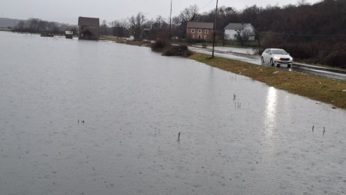 IZ ALBANIJE PRETI POTOP: Uzbuna u Crnoj Gori