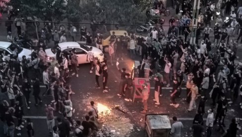 POČEO JE OTVOREN RAT U IRANU: Osvanula Trampova ulica, pobunjenici povukli šok potez protiv vlasti